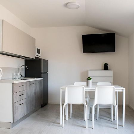 Ca Rita Apartments Малчезине Екстериор снимка