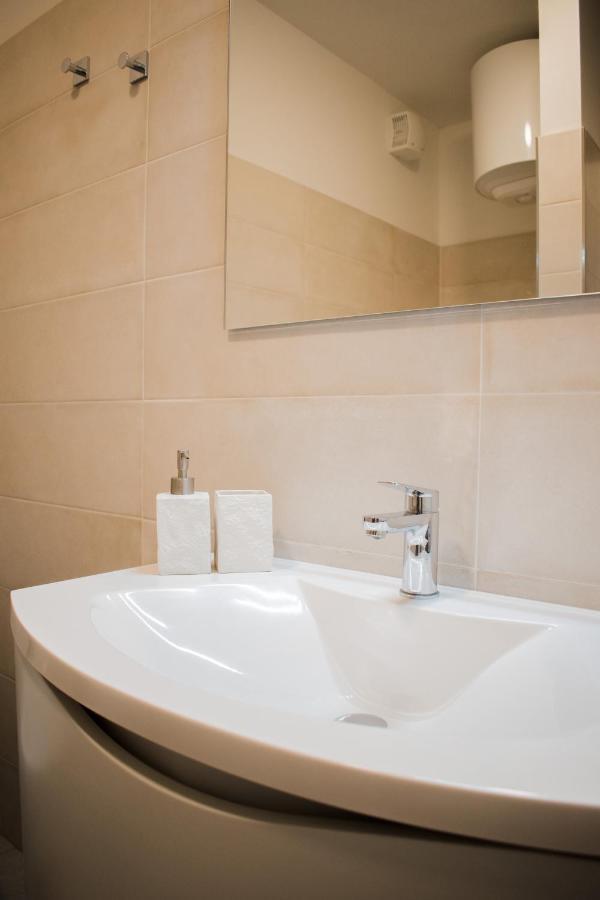 Ca Rita Apartments Малчезине Екстериор снимка